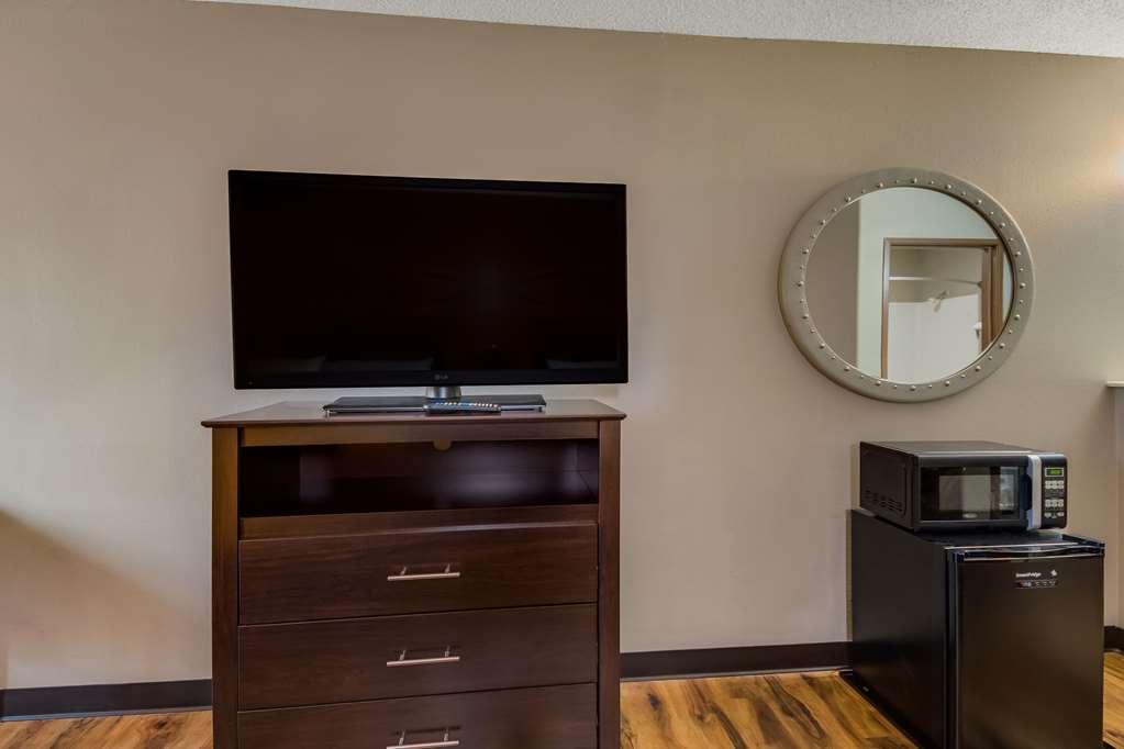 Econo Lodge San Antonio Near Seaworld - Medical Center Room photo